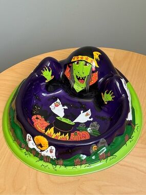 Halloween Candy Trick or Treat Bowl 3D Plastic Witch Vintage 90s by Ullman Co